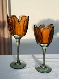 Fyrfadsstage Blomst Glas i Amber/Grøn (9x20,5cm)