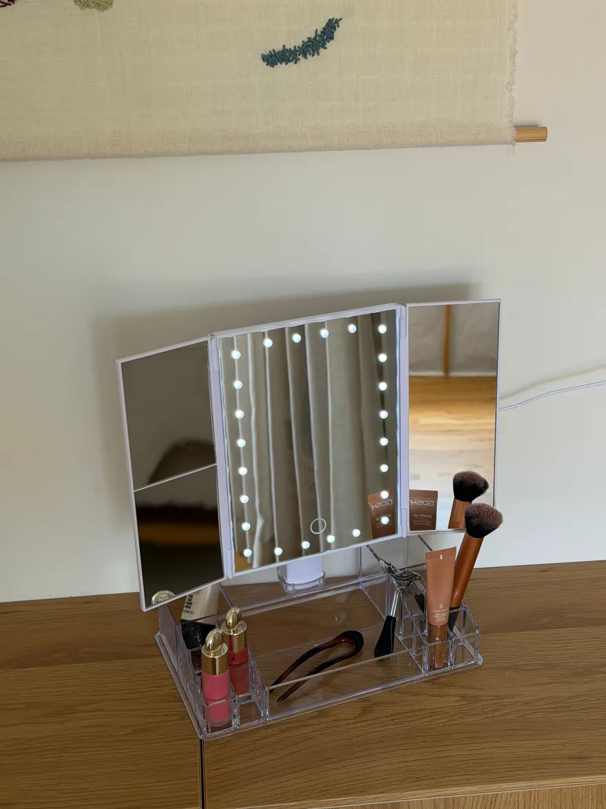 Makeupspejl m. 24 LED og Opbevaring