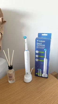 OptiSmile Elektrisk Tandbørste Genopladelig i Hvid