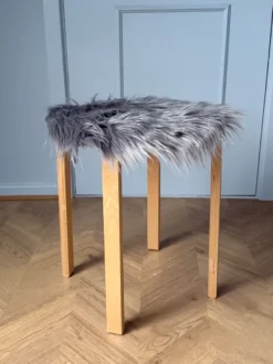 4 stk. Stolehynder ECHO Imiteret Lammeskind i Grå (Ø37cm)