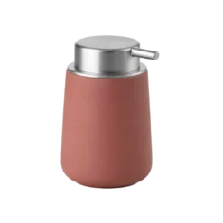 Zone Denmark Sæbedispenser NOVA i Peach Red (0,25L)